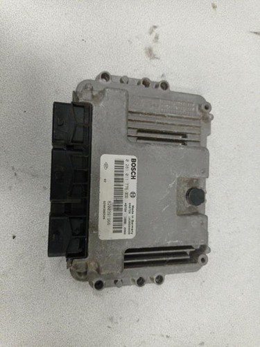 Calculateur moteur renault - calculateur,