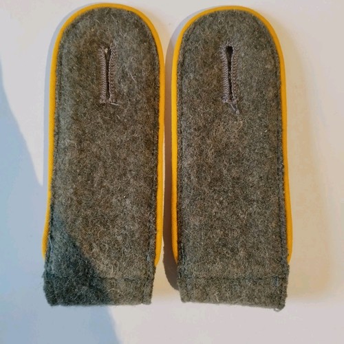 Paire pattes épaules de - de, d'épaules