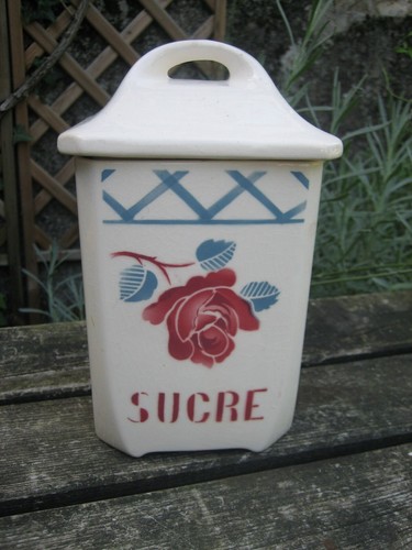 Ancien pot épice à - à,