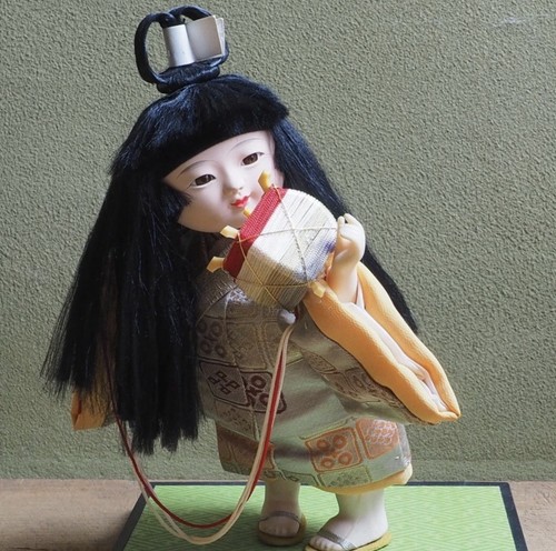 Ancienne figurine kimono - , en