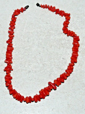 COLLIER EN PERLES DE PIERRE OU
