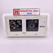 Horloge de table design original Yoshitomo Nara marche sur rabat Patapata bla...