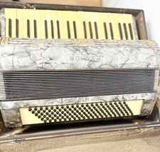 Vintage HOHNER Verdi III b 