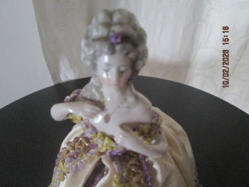 Ancienne demi figurine poupee - ancienne,