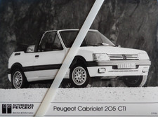 Photo presse PEUGEOT 205