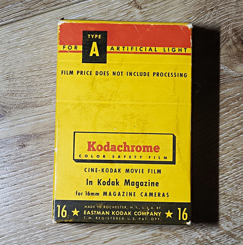 Kodak kodachrome 16mm - 16mm, color