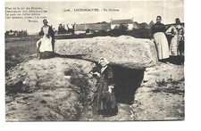 56  LOCMARIAQUER  UN DOLMEN