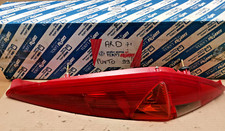 Feu arriere DROIT COTE PASSAGER FIAT Punto (188) 1999-2003 ref 46523769