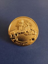 GENDARMERIE - NEGOCIATEUR - EXPERT - OR - attaches de type "pin's"