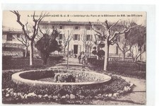 MILITAIRES , CAMP DE CARPIAGNE , INTERIEUR DU PARC ET LE BATIMENT DES OFFICIERS