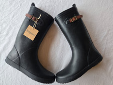 Bottes de pluie noires neuves