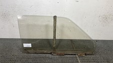 Vitre avant droit PEUGEOT 205