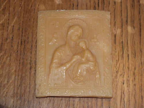 Ancienne plaque religieuse - +,