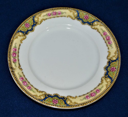 Assiette à fleurs roses - b,
