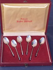 6 Cuillères à Moka avec Coffret en Métal Argenté Anciennes Saint Médard 