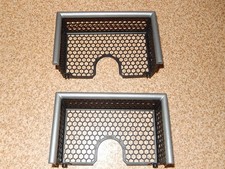 Playmobil  2 Buts de Terrain de Football  gris , (à identifier si possible merci