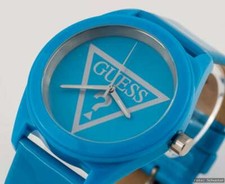 Montre Femme GUESS en Cuir