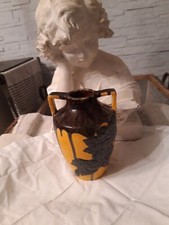 Ancien  vase en poterie avec