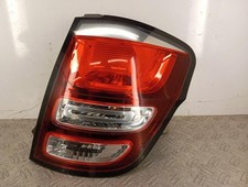 Feu arriere principal droit