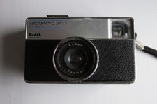 Appareil photo vintage KODAK Instamatic 233X reomar