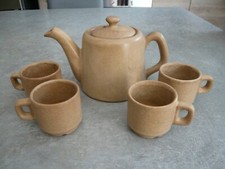  CAFETIERE + 4 TASSES EN GRES