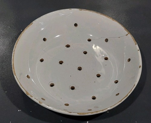 Ancienne assiette faisselle - assiette,