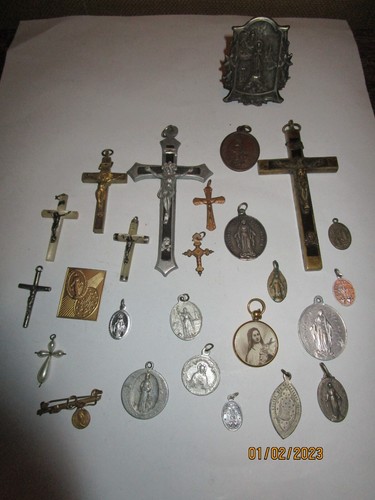 Lot objets religieux - lot, croix