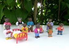 Figurine Petit Ours Brun 2004 Danielle Bour Bayard Presse lit voiture avec ours