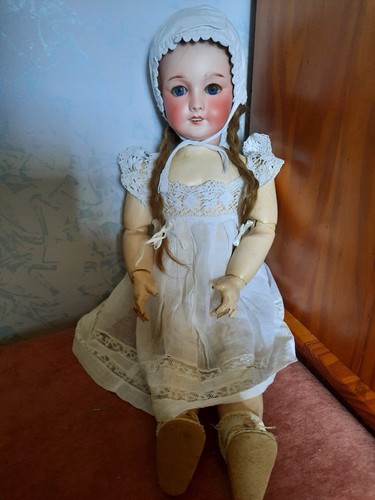 Poupée ancienne porcelaine - poupée,