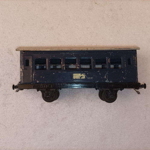 Louis roussy o - louis, voiture