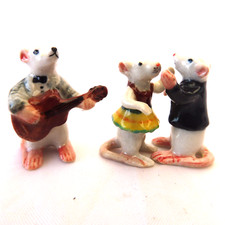 KLIMA X742 Miniature statuette