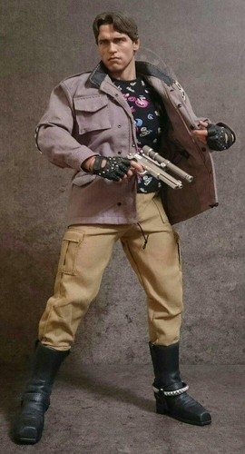 Hot toys 800 terminator - hot,