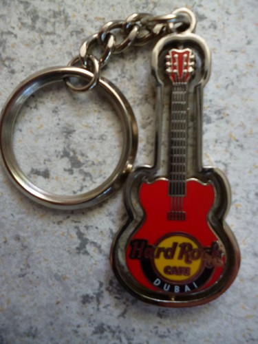 Hard rock cafe keychain - rock,