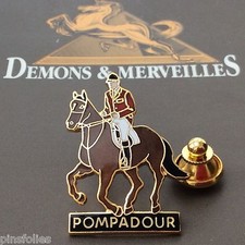 Pin's Folies Enamel badge Demons et merveilles Horse riding Equitation Pompadour