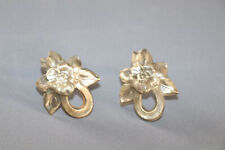 2 ANCIENS ORNEMENTS GARNITURES