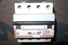 DISJONCTEUR DIFFERENTIEL TETRA