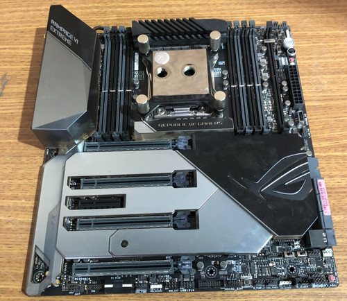 Republic of Gamers Rampage VI
