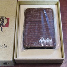 Objet de collection Zippo Indian Motorcycle emballé en cuir jamais utilisé