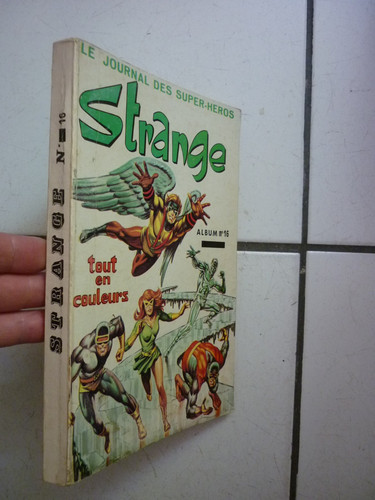 Lug reliure strange 16 - /,
