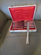 12 couteaux à fromages