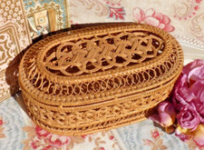 ANCIENNE BOITE de couture en OSIER tressé et ajouré/ VANNERIE ANCIENNE vers 1900