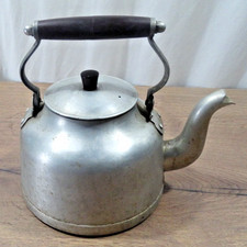 Ancienne bouilloire en