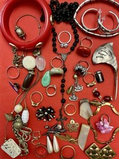 BEAU LOT BIJOUX VINTAGE ET