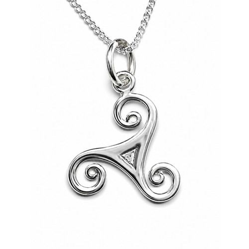 Collier pendentif triskèle - , en