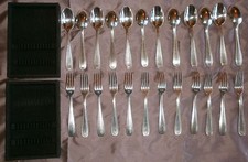 RENEKA : 12 couverts de