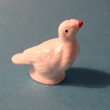 FEVE COLOMBE BLANCHE  porcelaine fine creuse  H. 2,7 cm Région PACA