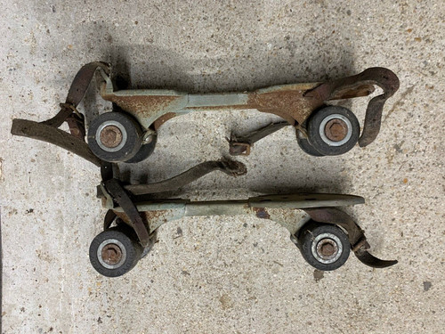 Patins roulettes anciens - patins,