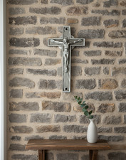 Rare Crucifix Mural Vintage GIDER DSE 1129 en Métal Argenté - Art Déco Religieux