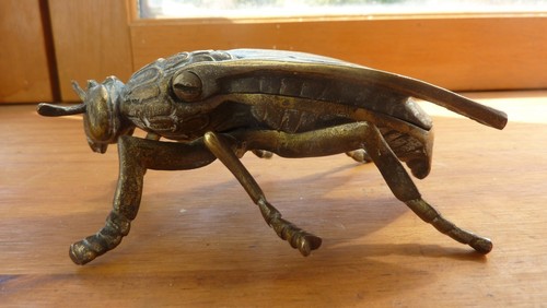 Ancien cendrier insecte mouche - cendrier,