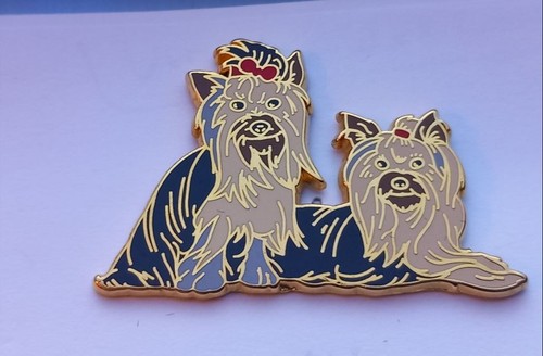 Eb175 pin dog chien - pin's,